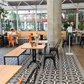 Ray's Cafe and Patisserie