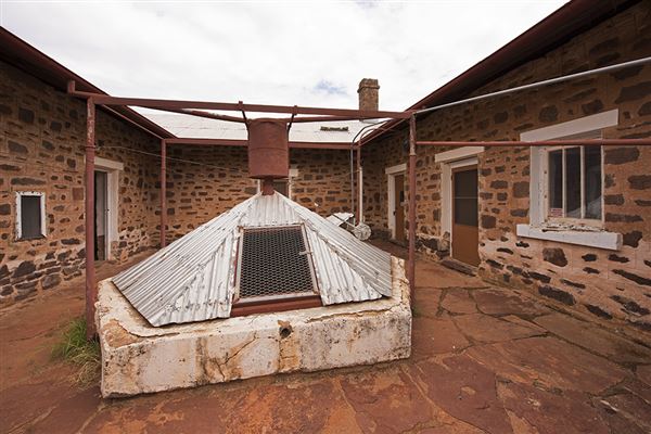 Barrow Creek Telegraph Station